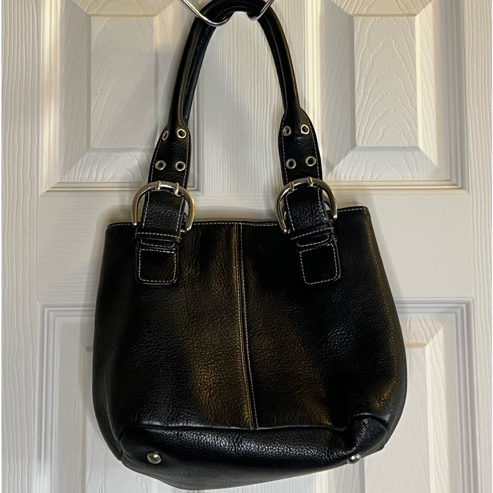 Tignanello Black Pebbled Leather Satchel/shoulder bag in good used condition.